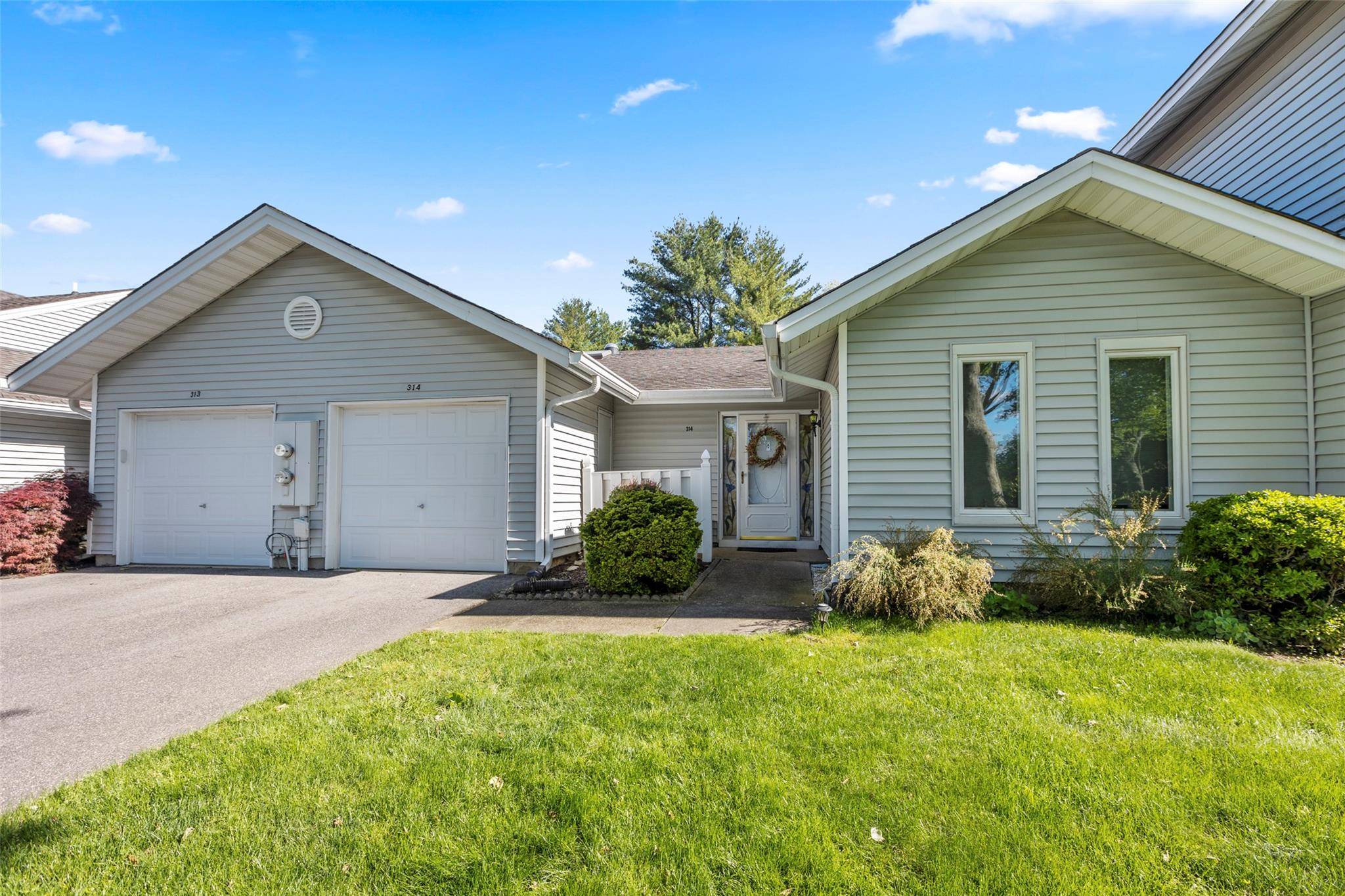 314 Elton CT,  Saint James,  NY 11780