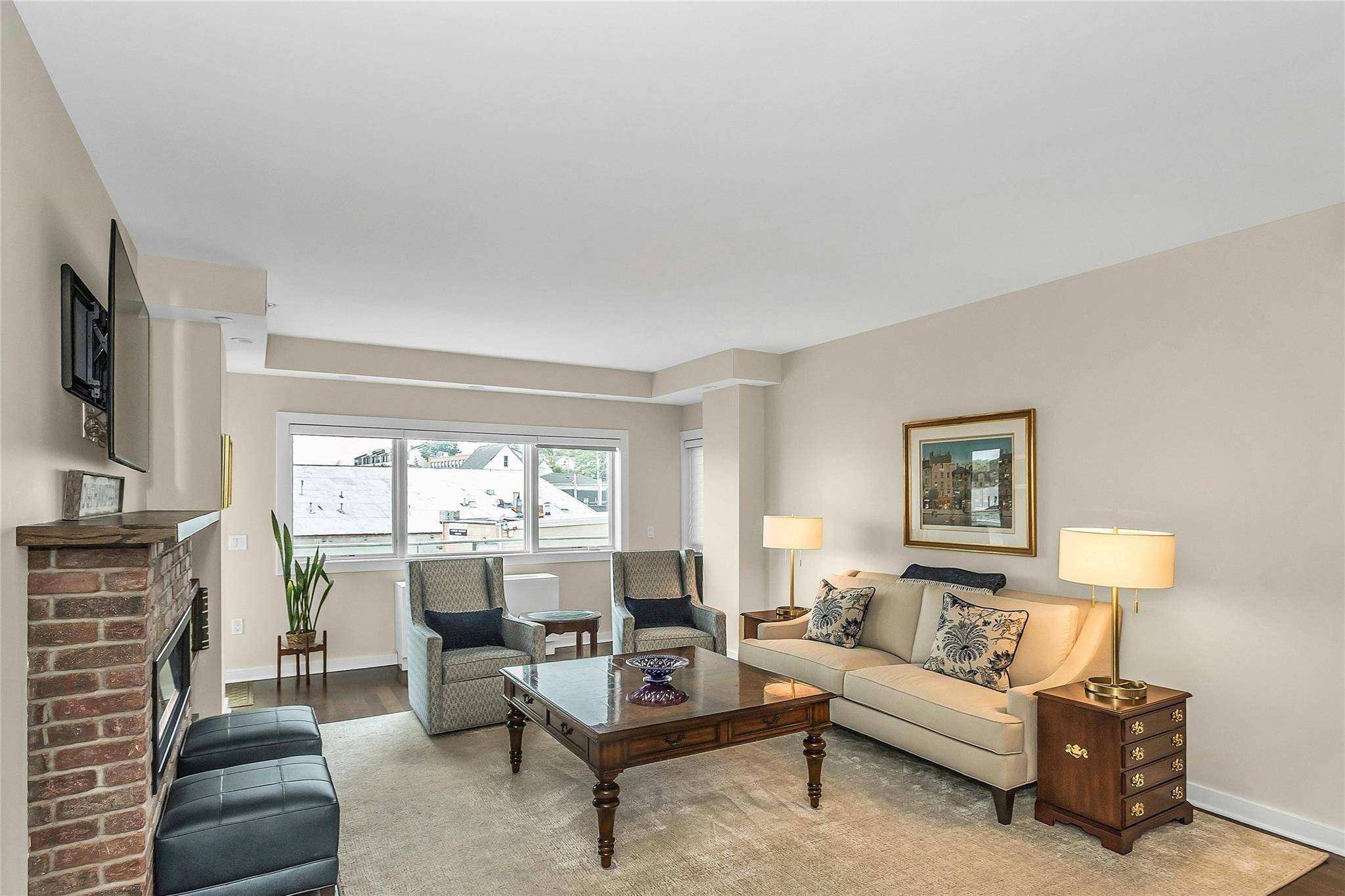 Port Washington, NY 11050,433 Main ST #203