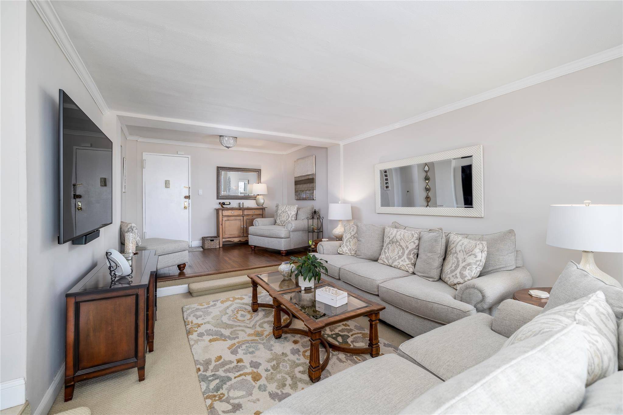 Long Beach, NY 11561,522 Shore RD #4W