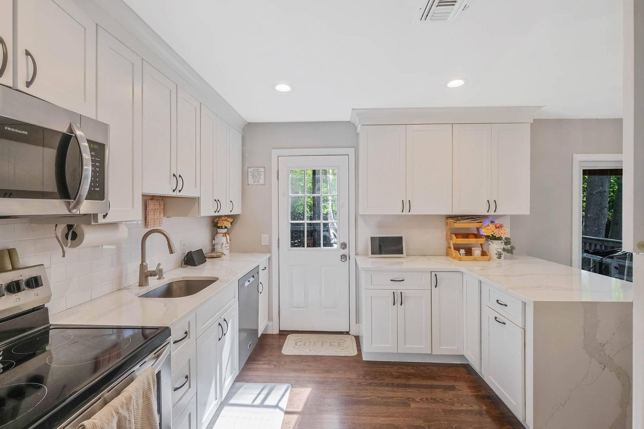 Smithtown, NY 11787,13 Friendly RD