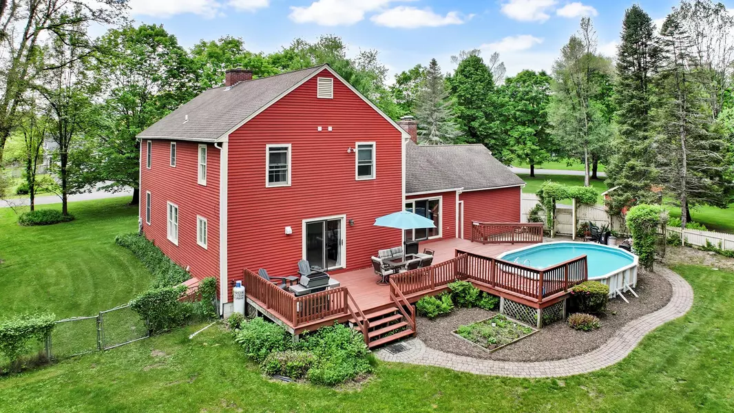 74 Vincent LN, Stone Ridge, NY 12484