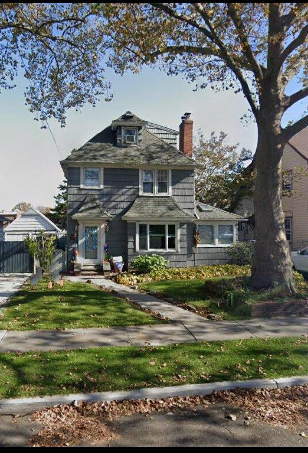 4813 216th ST, Bayside, NY 11364