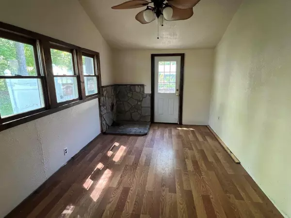 Fishkill, NY 12533,29 Purse LN