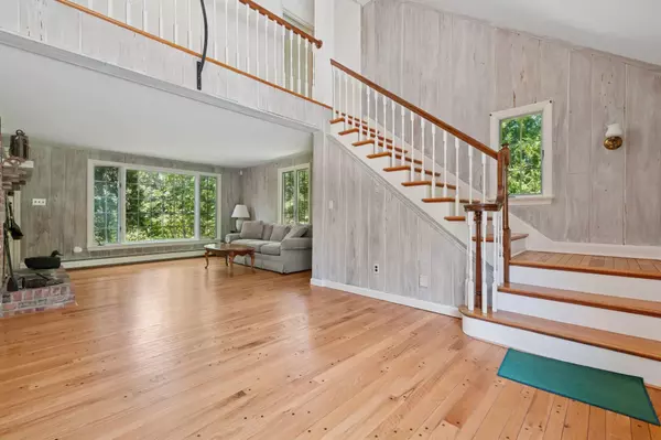 Southampton, NY 11968,160 Longview RD