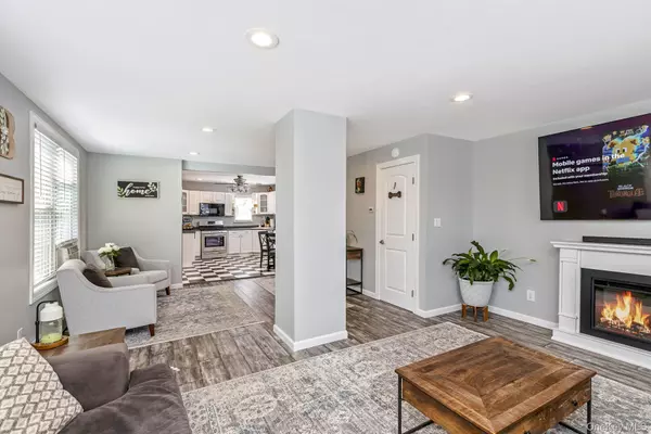Patchogue, NY 11772,66 Evergreen AVE