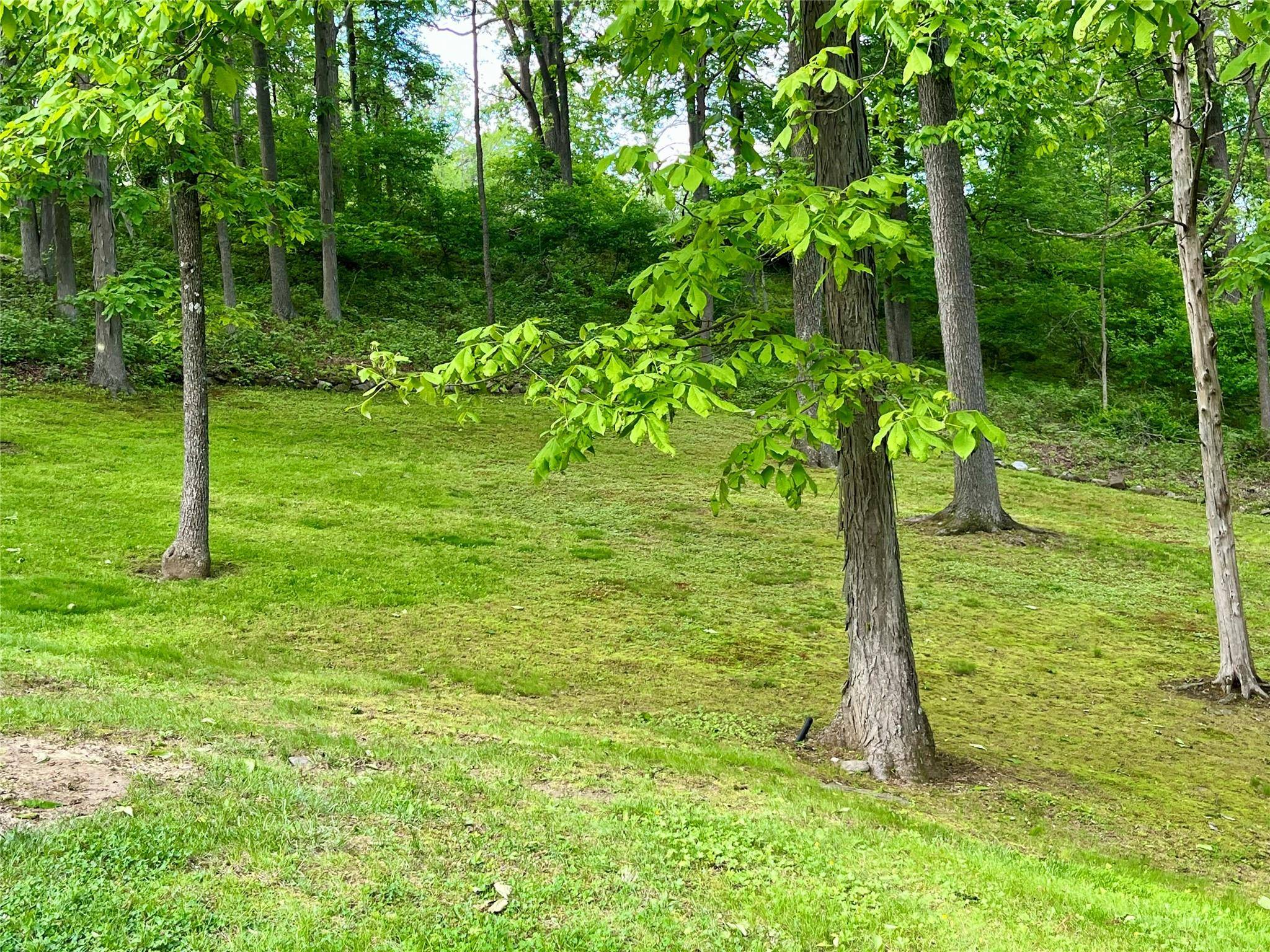 Warwick, NY 10990,62 Waterbury RD