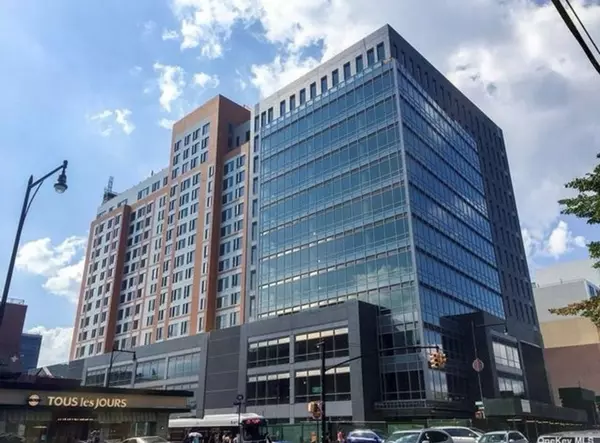 138-35 39th AVE #14J, Flushing, NY 11354