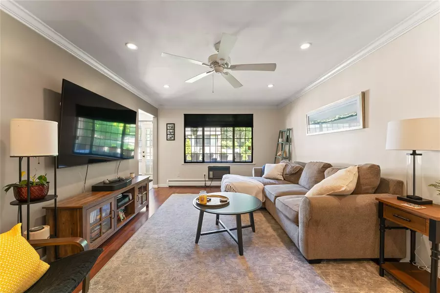 16 Foxwood DR #6, Pleasantville, NY 10570