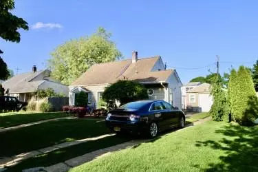 Levittown, NY 11756,33 Farm