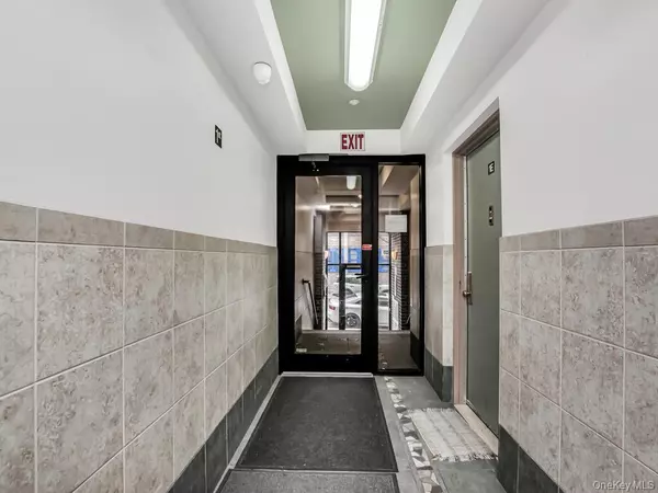 Bronx, NY 10459,1347 Bristow ST #4B