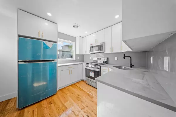 Jamaica, NY 11433,11114 156th ST