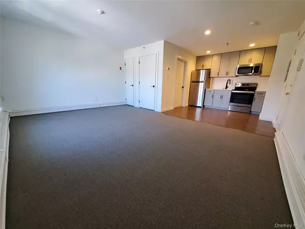 Port Jefferson, NY 11777,100 Mariners Way