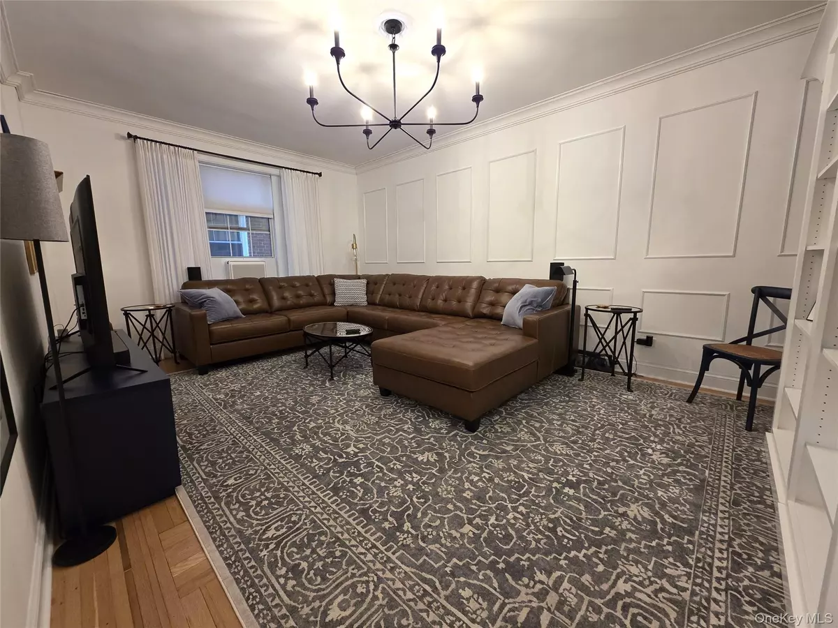 Kew Gardens, NY 11415,117-01 Park Lane South #A3C