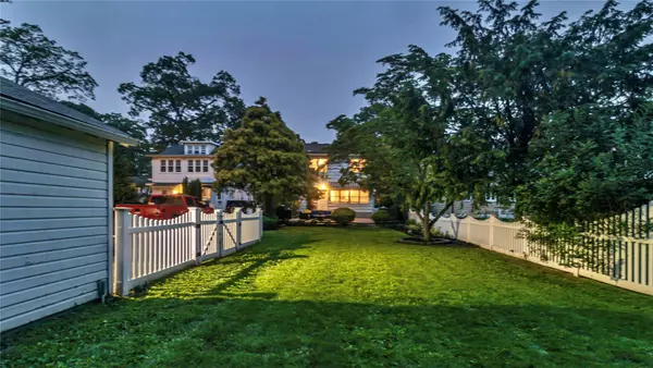 Rockville Centre, NY 11570,110 Driscoll AVE