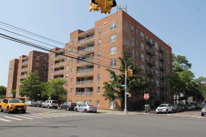 60-11 Broadway #L2, Woodside, NY 11377