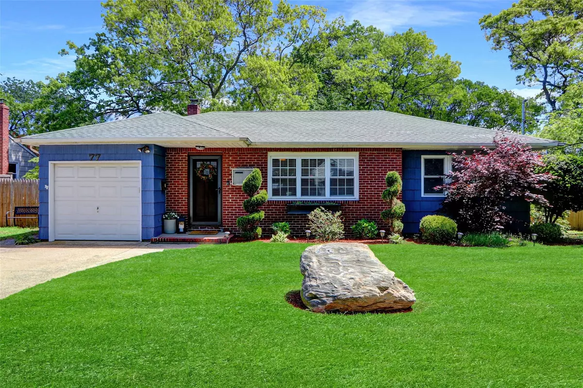 Patchogue, NY 11772,77 N Prospect AVE