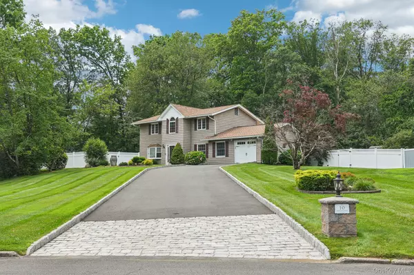 Bardonia, NY 10954,10 Brenda LN