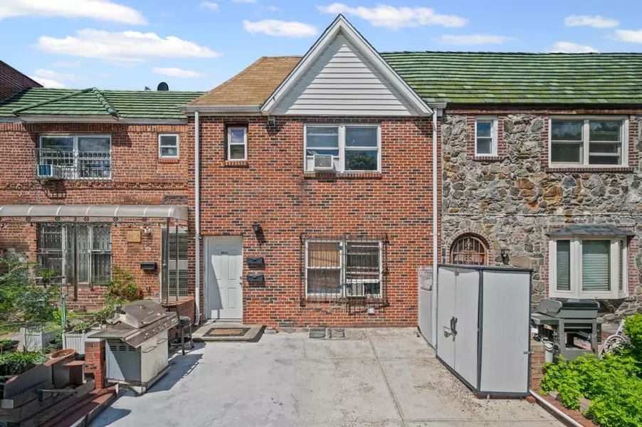 5014 63rd ST, Woodside, NY 11377