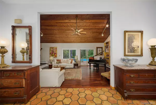 Katonah, NY 10536,31 Greenlawn RD