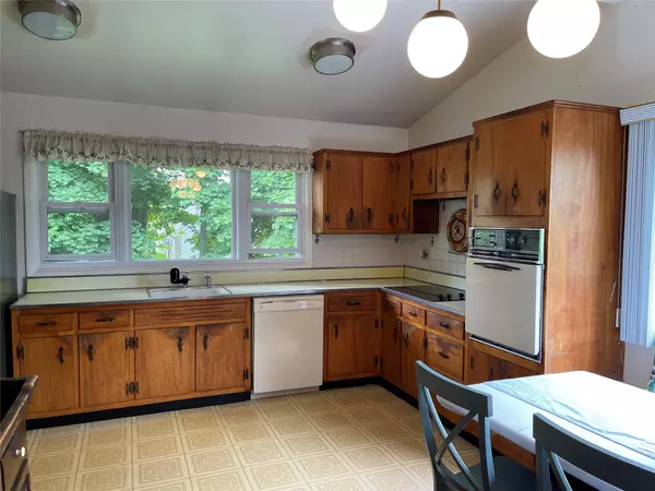 White Plains, NY 10603,67 Augustine RD