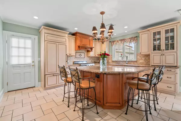 West Hempstead, NY 11552,74 Buckingham RD
