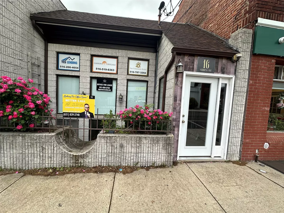 Floral Park, NY 11001,16 Verbena AVE