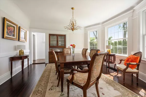 Glen Cove, NY 11542,16 Lamarcus AVE