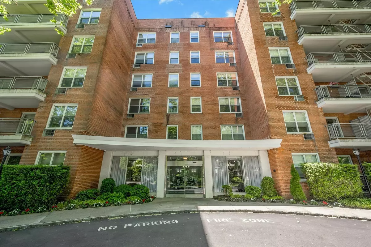 Hartsdale, NY 10530,177 E Hartsdale AVE #5L