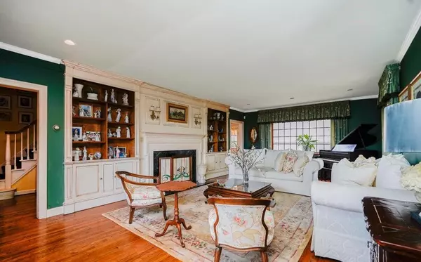 Staten Island, NY 10306,265 Lighthouse AVE