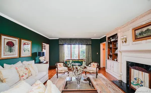 Staten Island, NY 10306,265 Lighthouse AVE