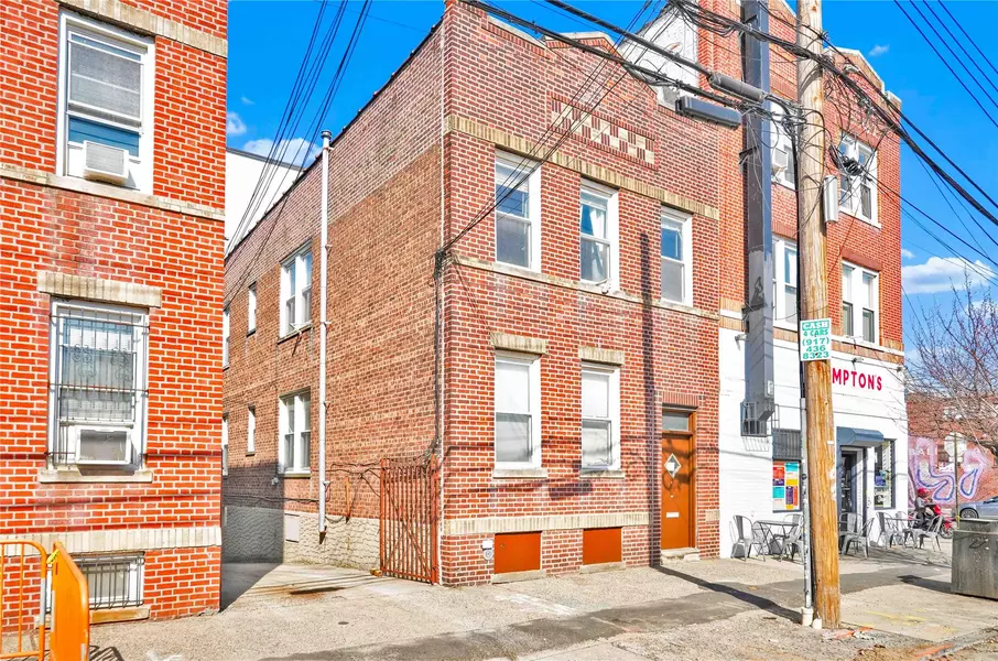 3004 14th ST, Astoria, NY 11102