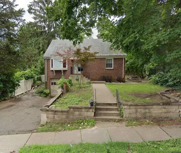8 W Funston AVE, Spring Valley, NY 10977