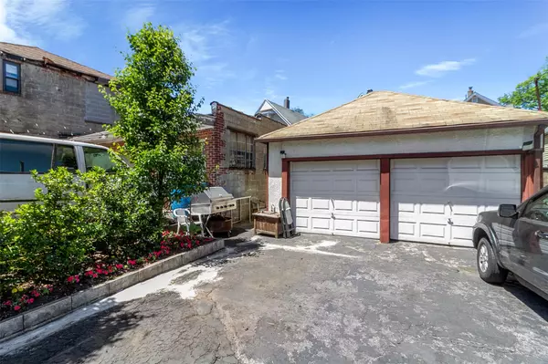 Mount Vernon, NY 10550,4 Oakley PL