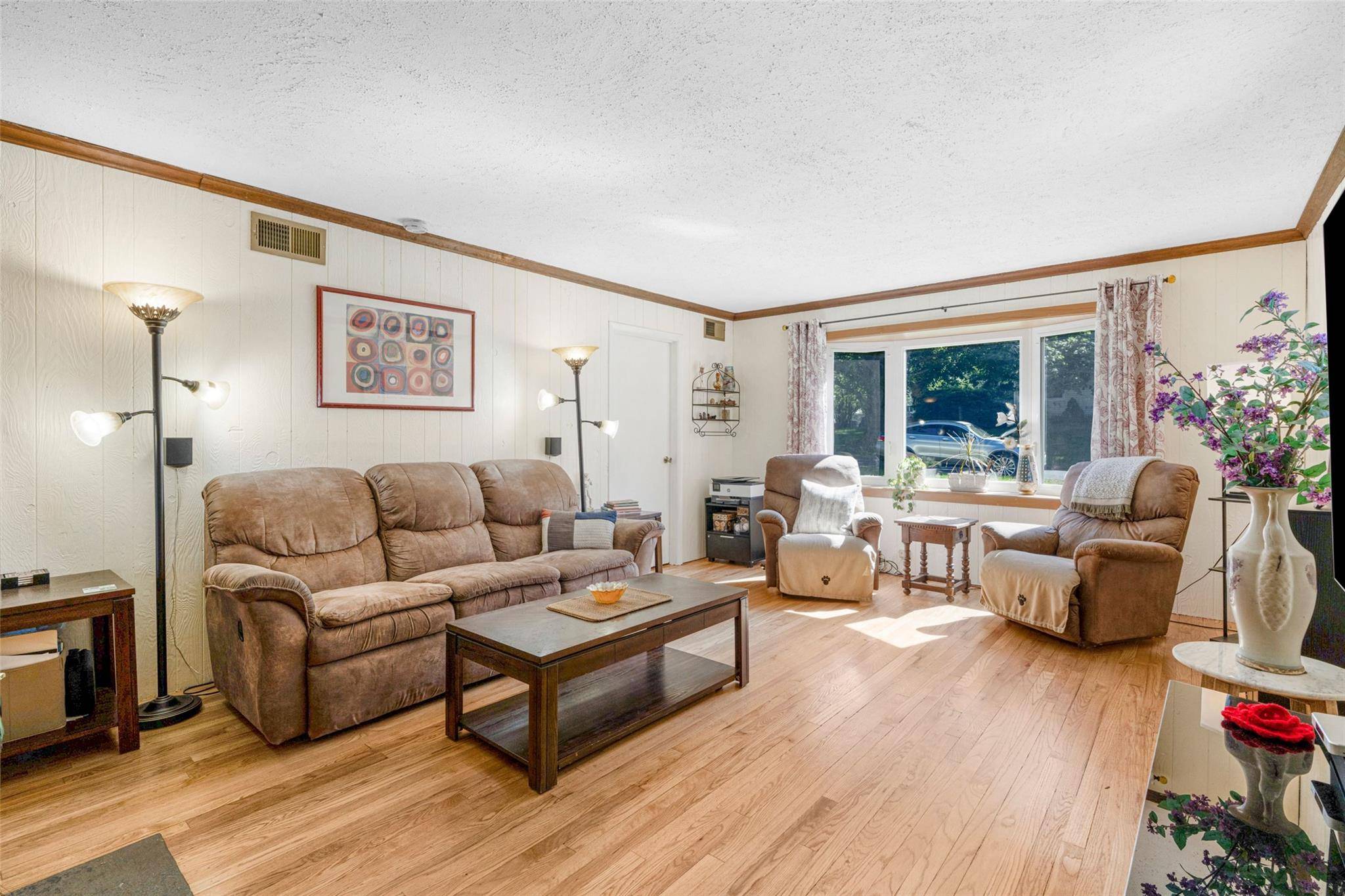 White Plains, NY 10603,206 Wood Hampton DR