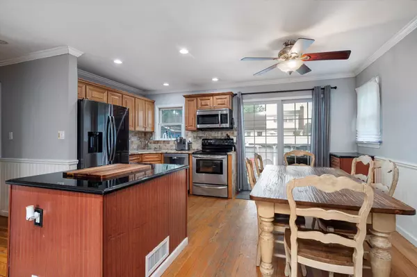 Farmingdale, NY 11735,129 Michel AVE