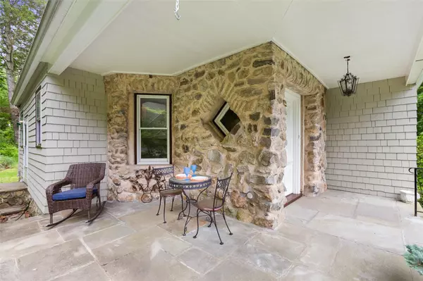 Pleasantville, NY 10570,46 Walnut ST