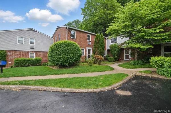 147 Charter CIR #147, Ossining, NY 10562