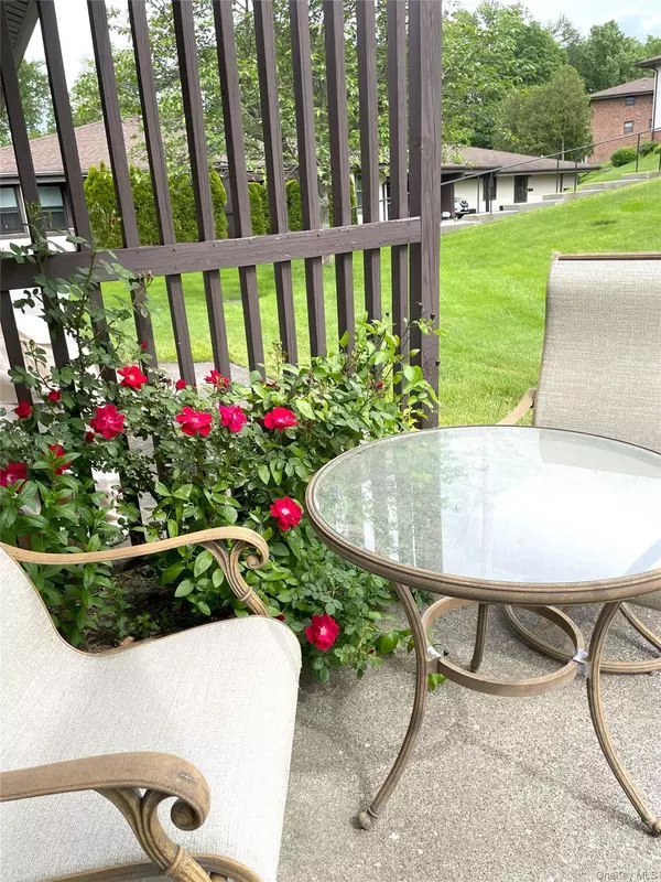 Yorktown Heights, NY 10598,6 Devon #B