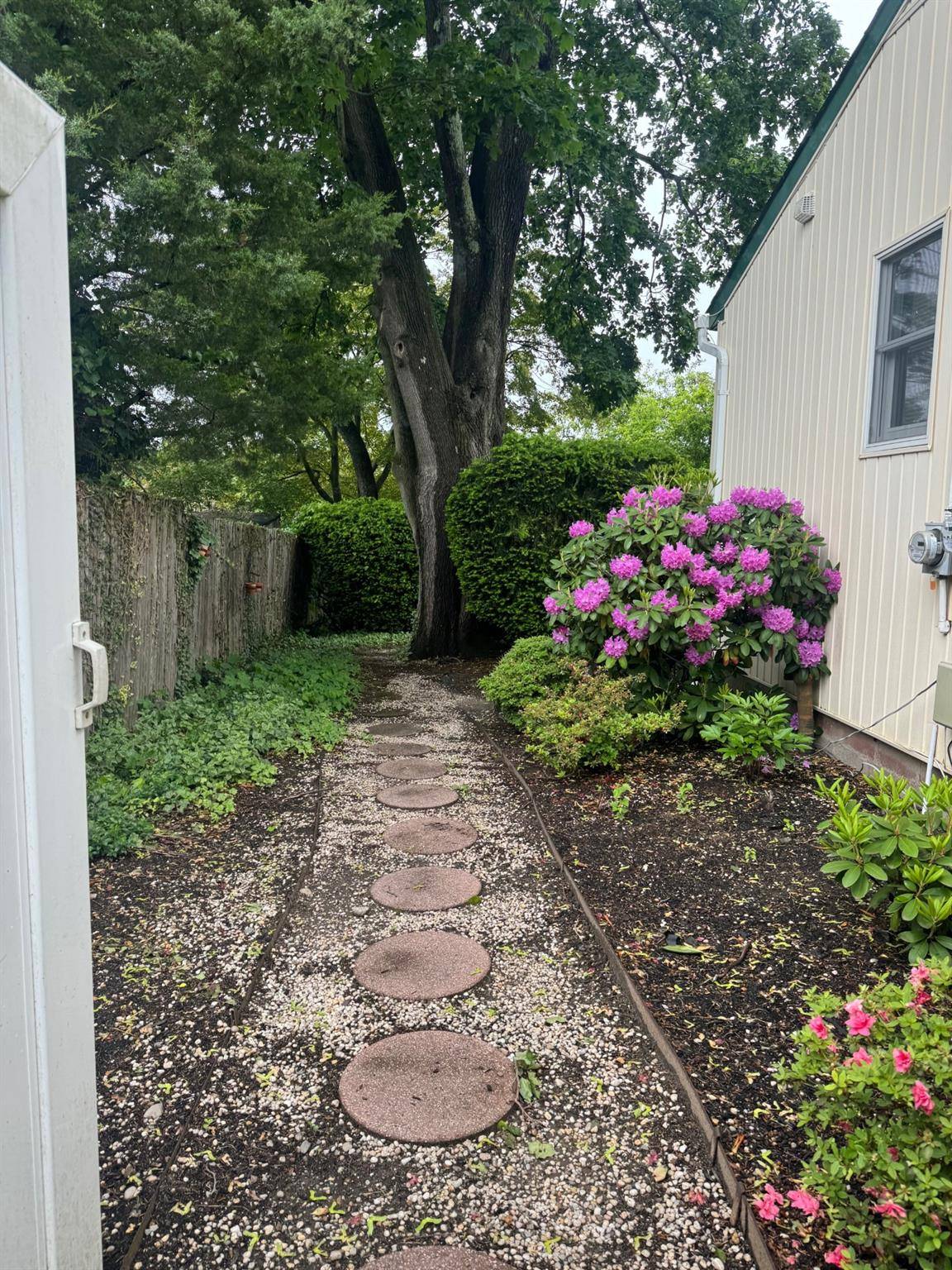Huntington, NY 11743,9 Brighton PL