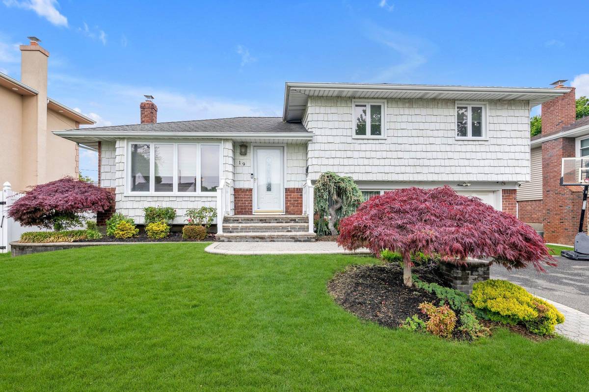 Plainview, NY 11803,19 Alan CT