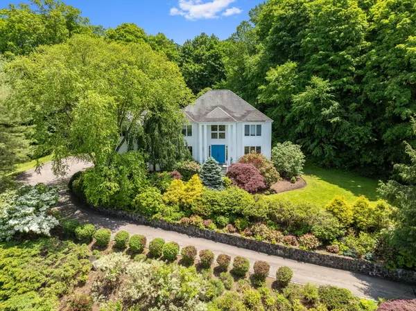 43 Random Farms CIR, Chappaqua, NY 10514