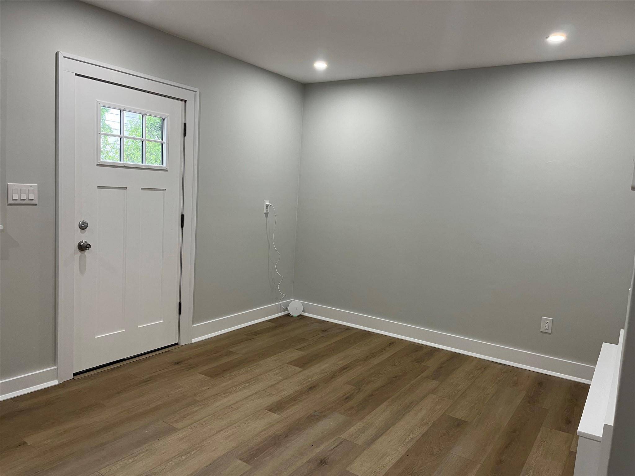 Kings Park, NY 11754,22 6th AVE #B