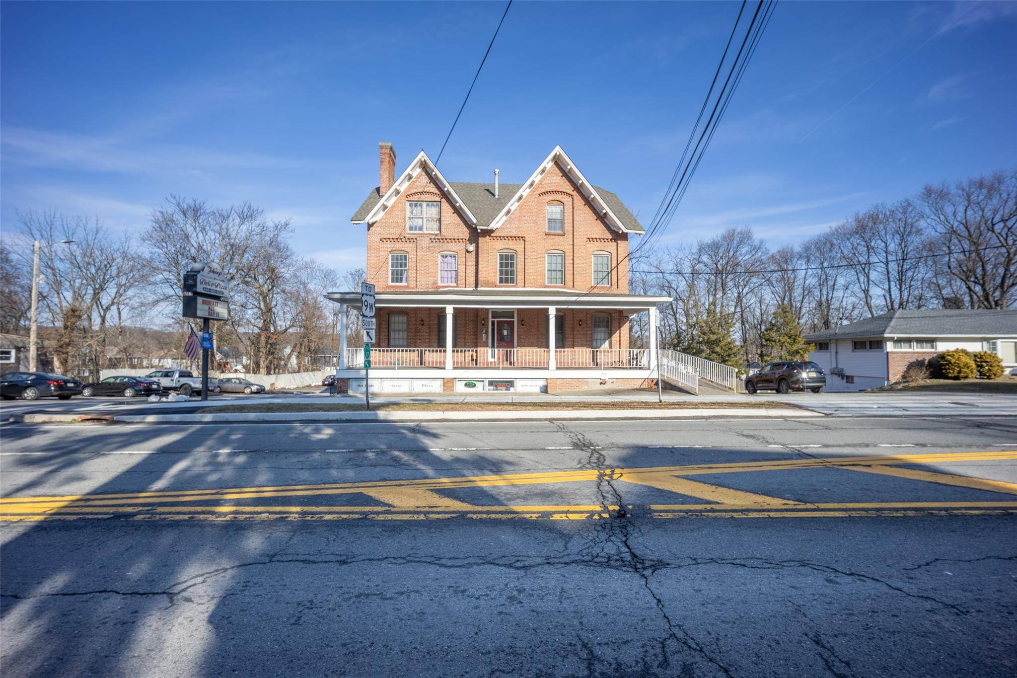 Newburgh, NY 12550,74 North ST #5