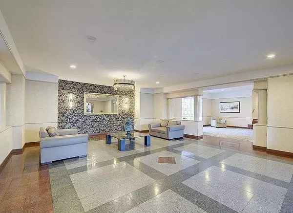 Forest Hills, NY 11375,67-66 108 ST #D5