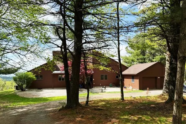 East Chatham, NY 12060,25 Ridge RD