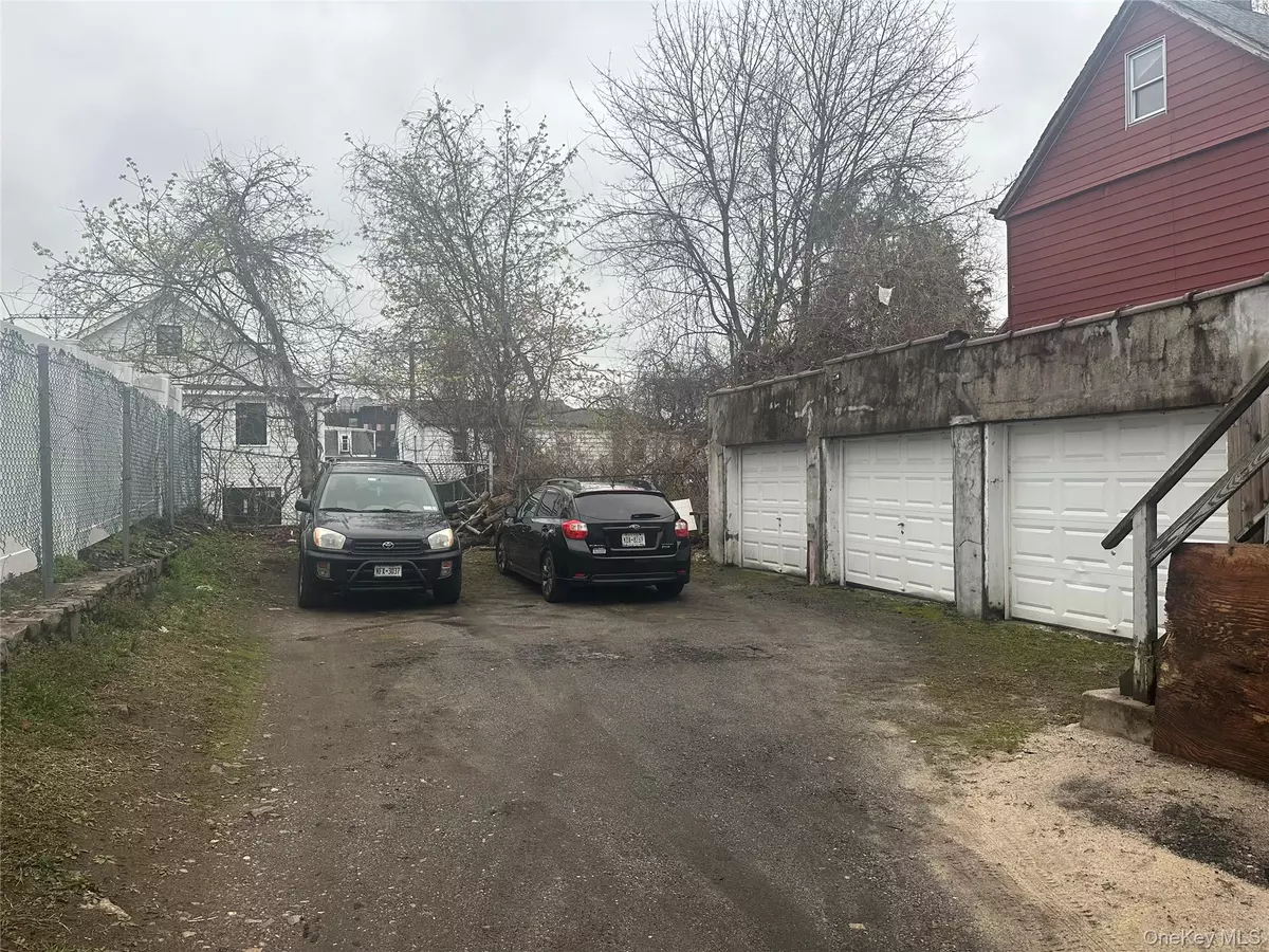 Port Chester, NY 10573,43 Oak ST