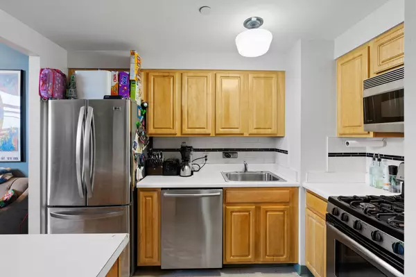 New York (manhattan), NY 10039,102 Bradhurst AVE #906