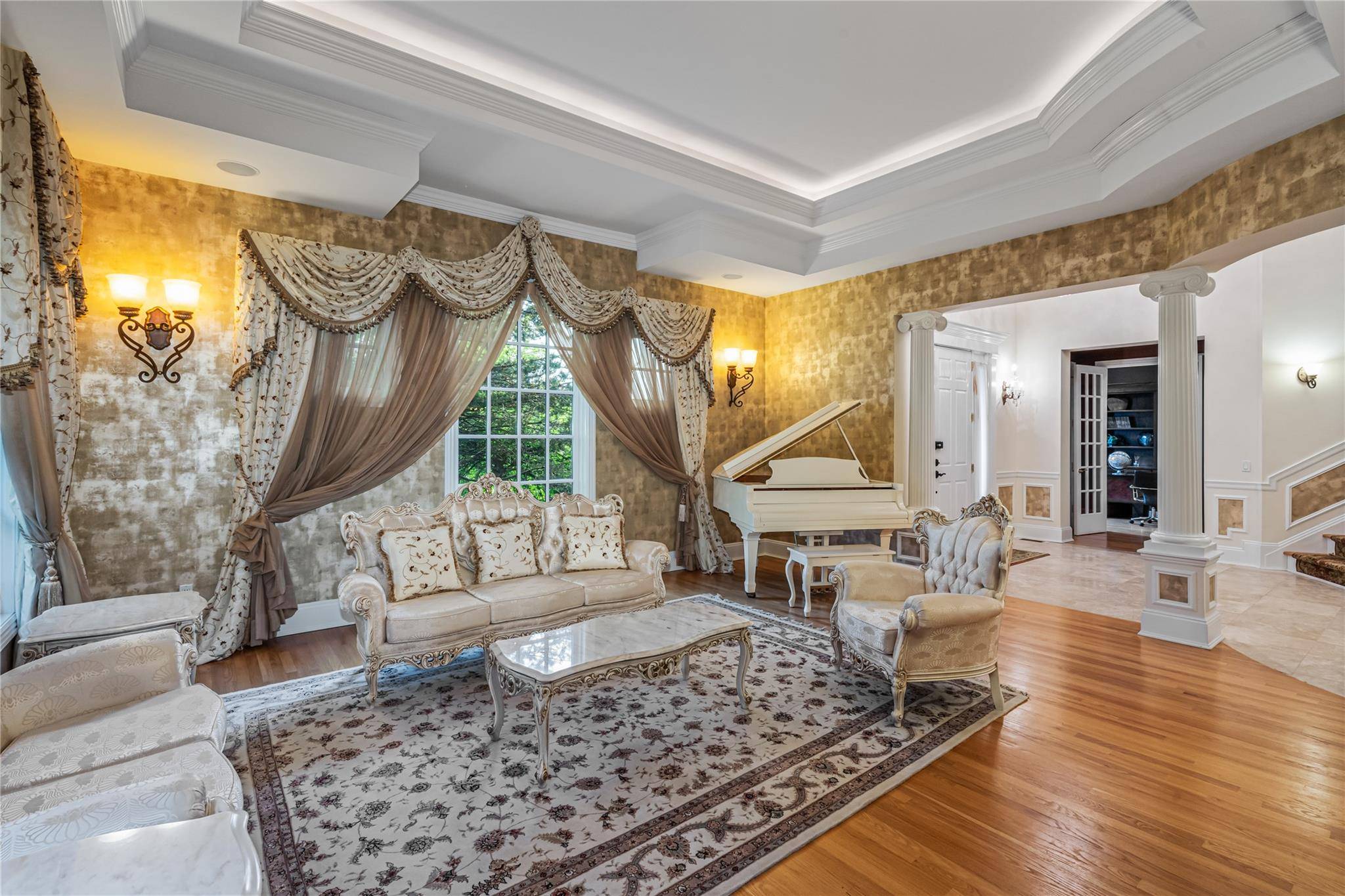 Muttontown, NY 11791,5 Westgate Rd