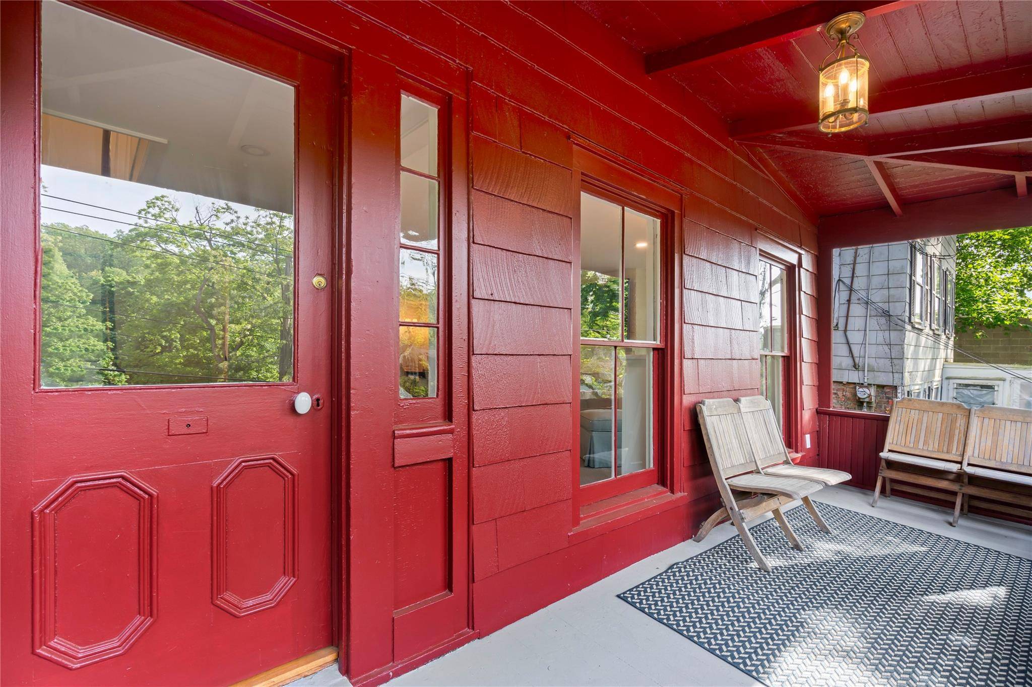 Cold Spring Harbor, NY 11724,152 Main ST