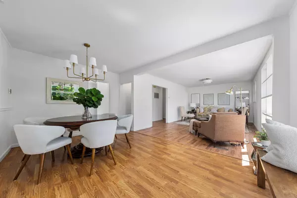 East Meadow, NY 11554,2641 Woods AVE